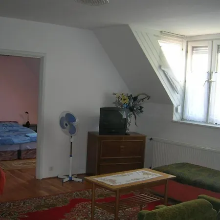 Dombai Apartman Apartament