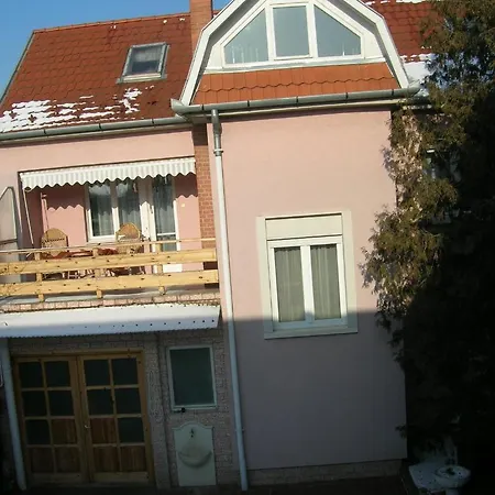 Apartament Dombai Apartman *
