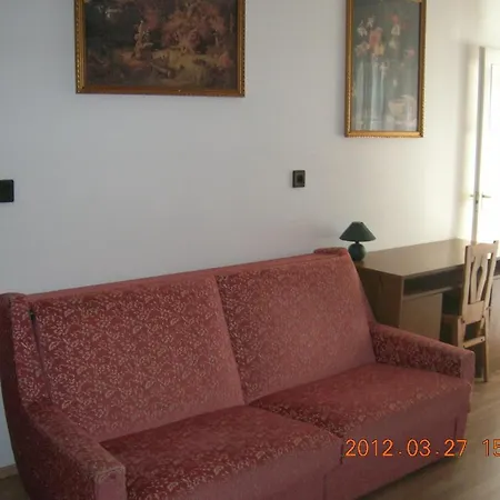 Dombai Apartman Apartament *