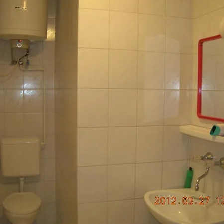 Dombai Apartman * Vác